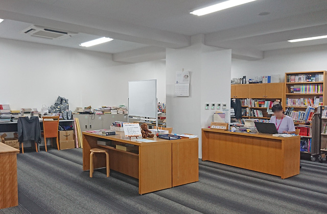 司書や図書委員の作業スペース